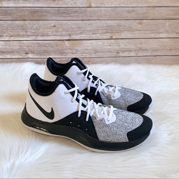 Nike Other - Nike Air Versitile III Shoes